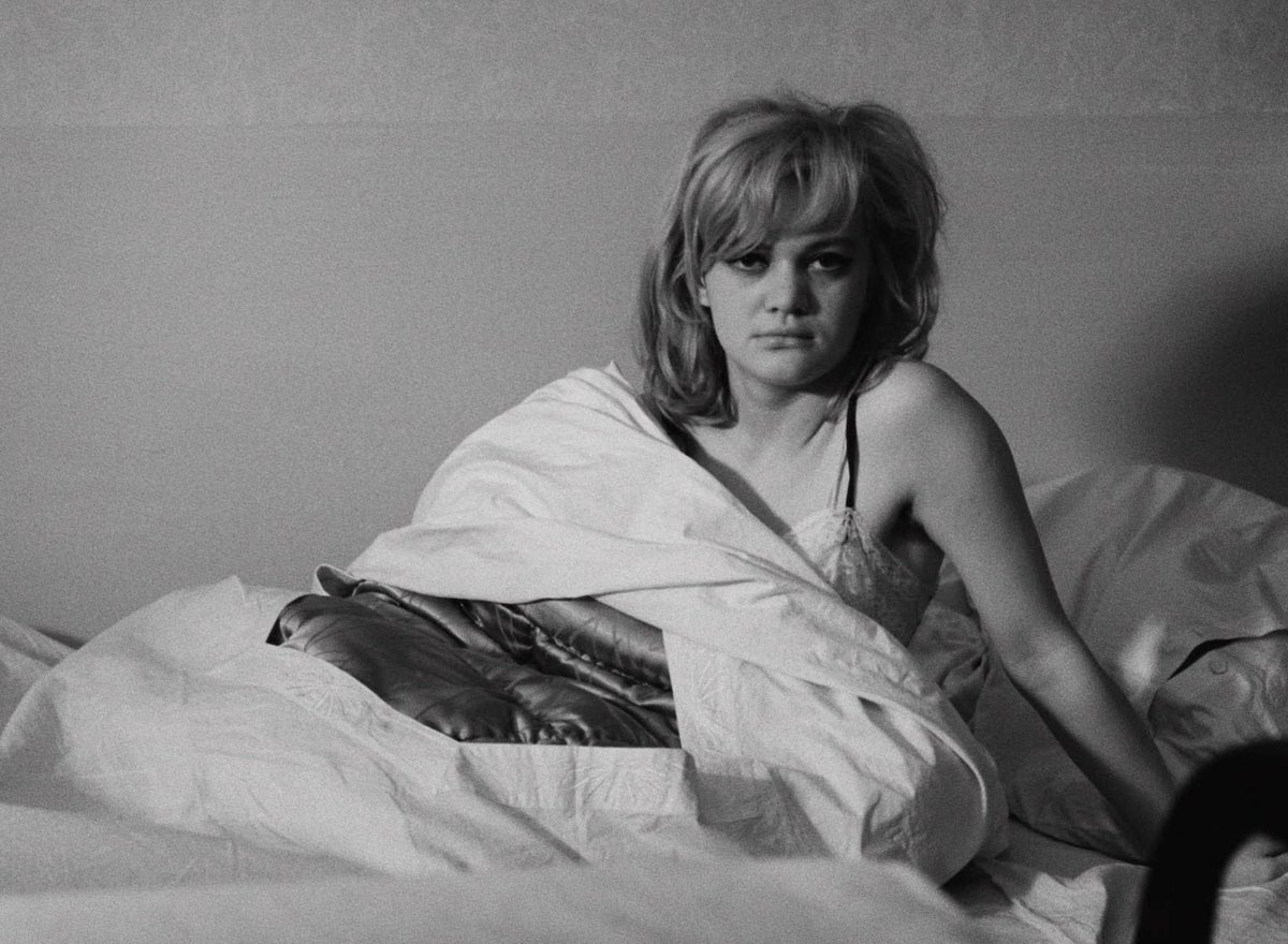 Fotograma de la película "Los amores de una rubia" de Milos Forman. 