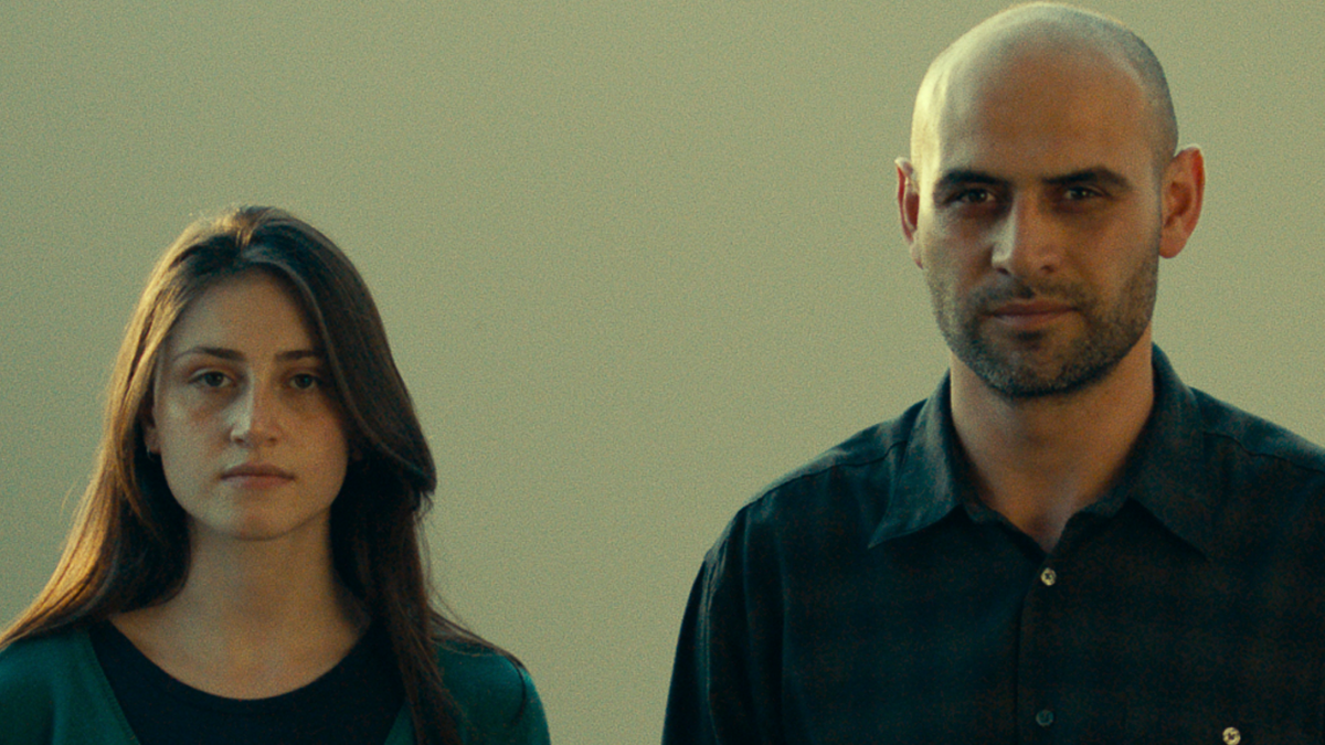 Fotograma de la película «¿Qué es lo que vemos cuando miramos al sol?» de Alexandre Koberidze.