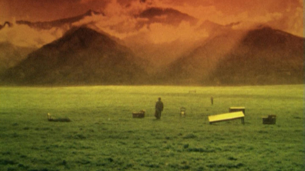 Fotograma de la película «El techo de la ballena» de Raúl Ruiz.