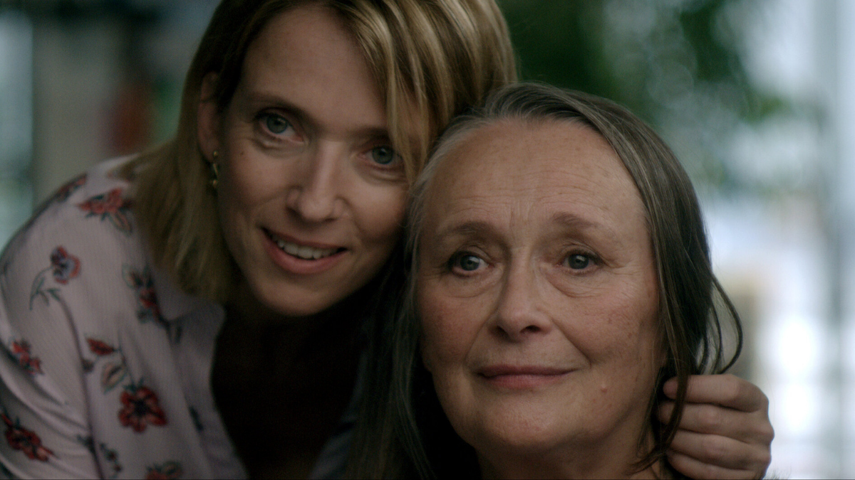 Fotograma de la película «Nosotras» de Filippo Meneghetti.